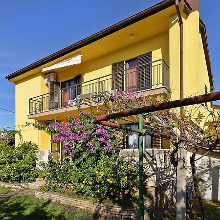 Apartments Danijel 1956 พูลา ภายนอก รูปภาพ