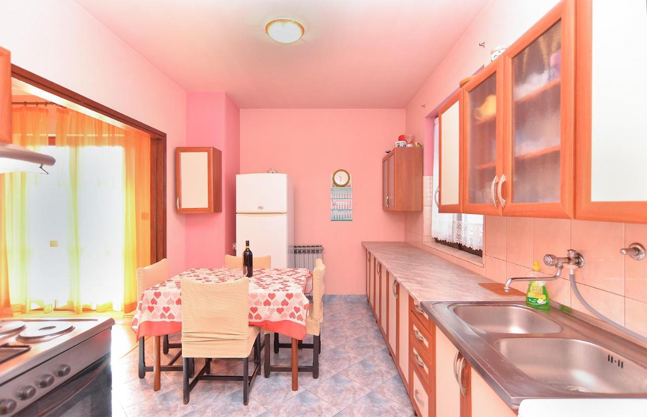 Apartments Danijel 1956 พูลา ภายนอก รูปภาพ