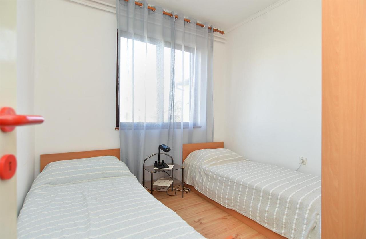 Apartments Danijel 1956 พูลา ภายนอก รูปภาพ