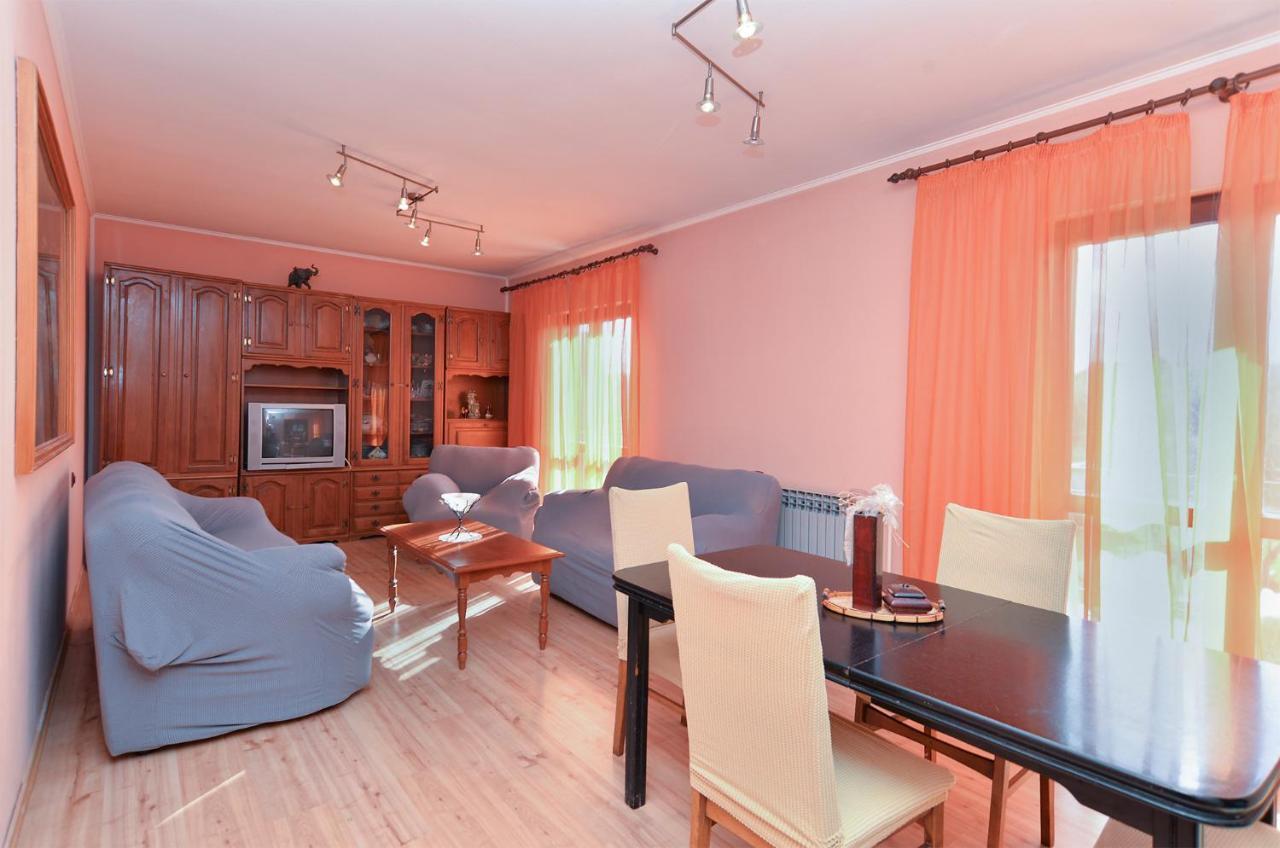 Apartments Danijel 1956 พูลา ภายนอก รูปภาพ
