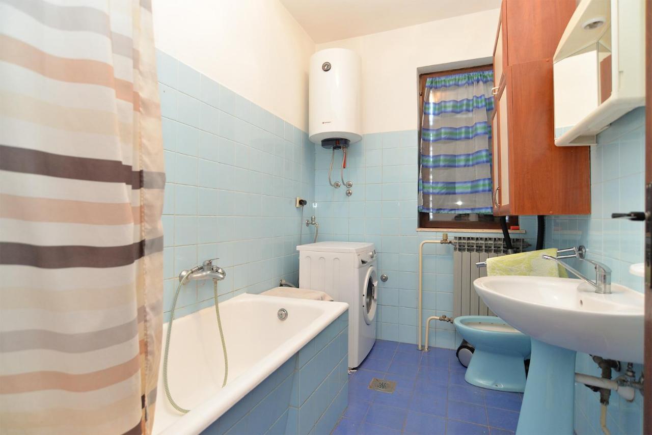 Apartments Danijel 1956 พูลา ภายนอก รูปภาพ